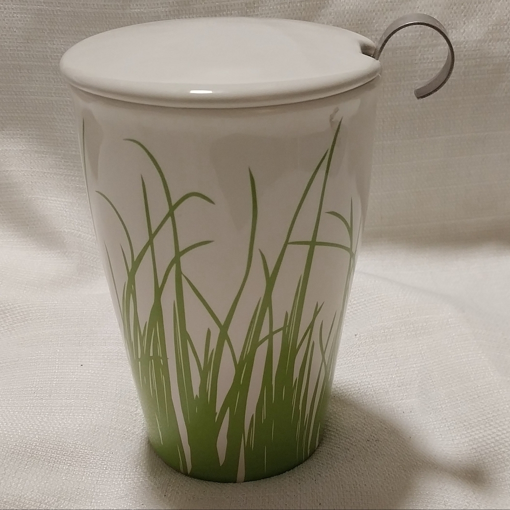 Tea Forte Green and White Grass Design Ceramic Tea Mug with Infuser